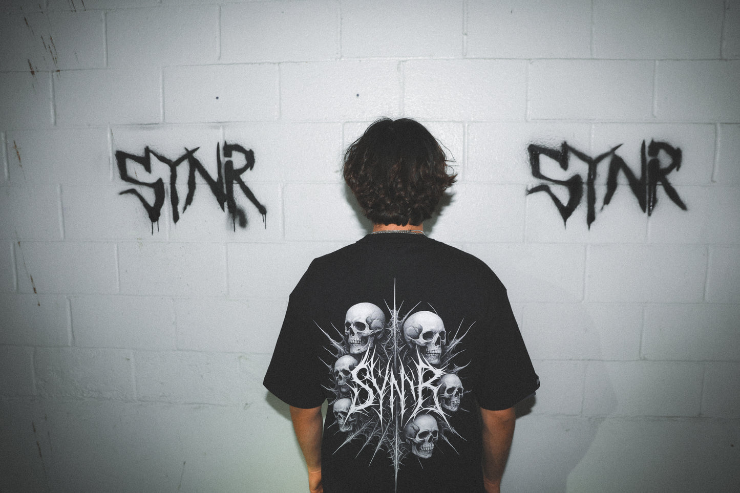 SYNR "CLASSIC" TEE