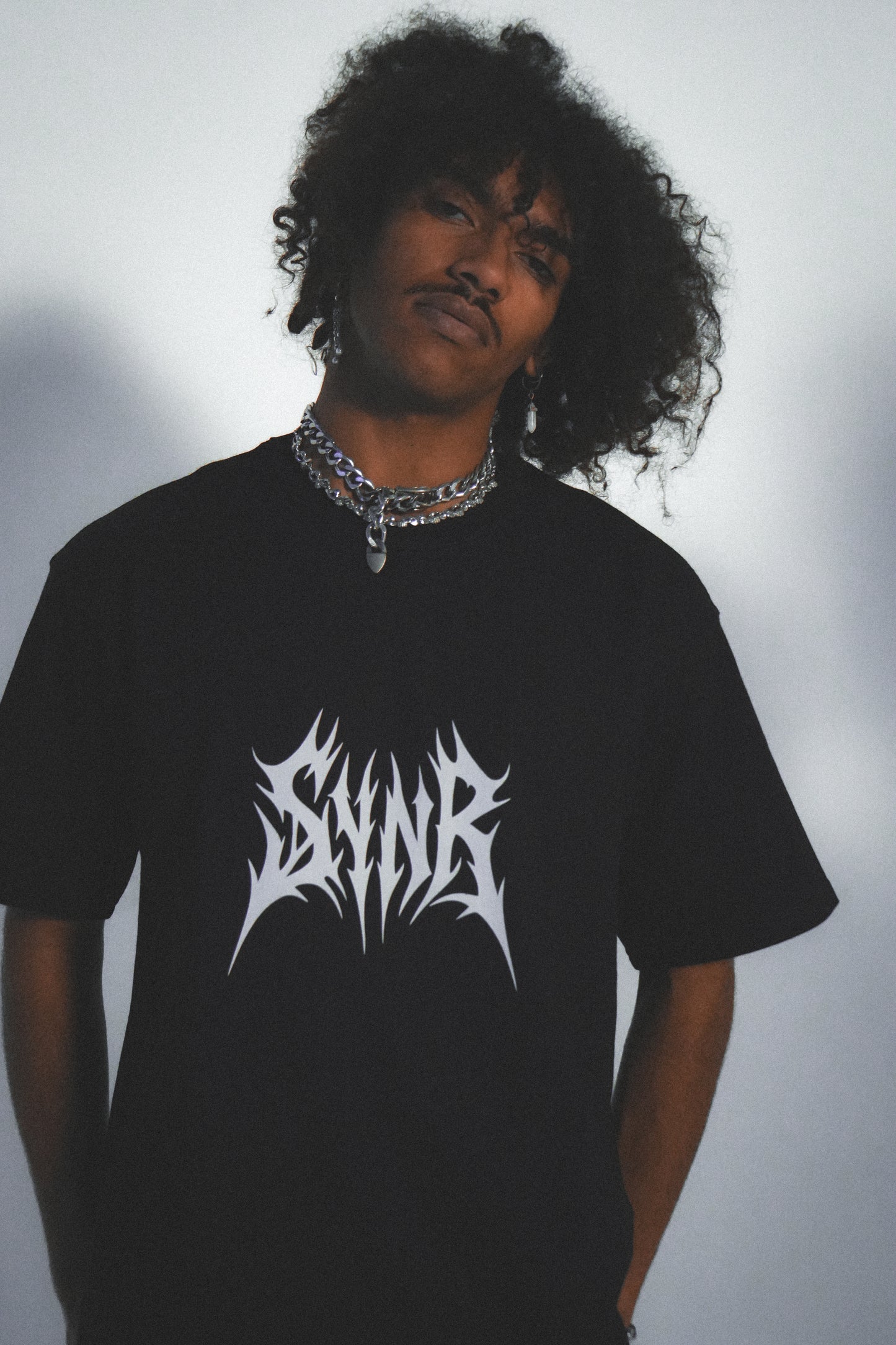 SYNR "CLASSIC" TEE